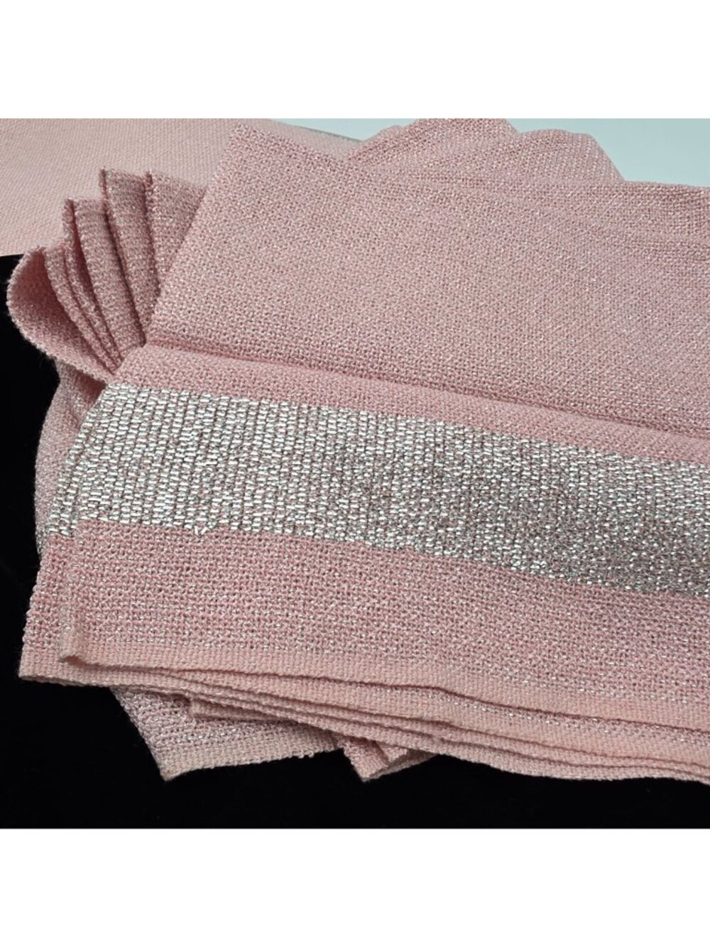 MCM 1950s Pink Woven Tablecloth & 6 Napkins Metallic Gray Accent Barbie Decor - Picture 3 of 10